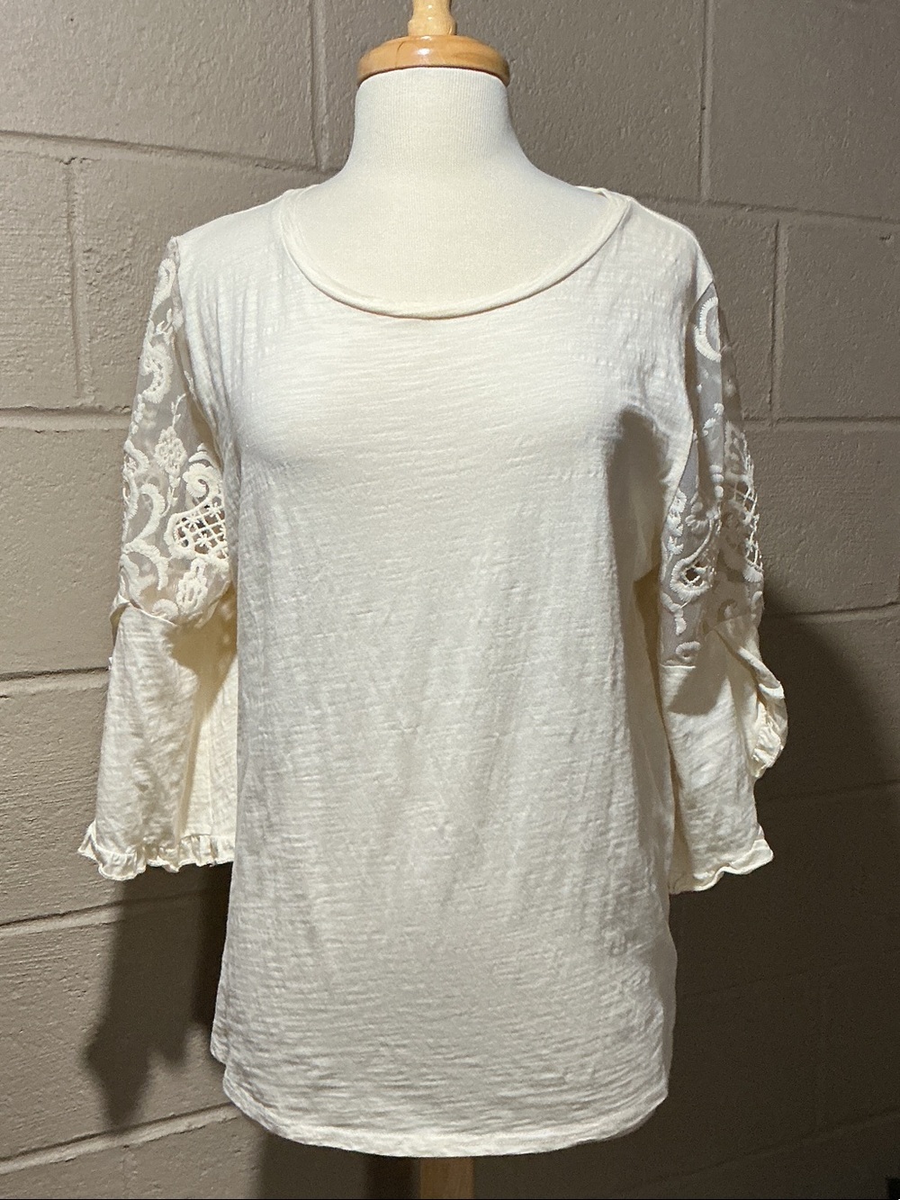 Umgee Cream Lace Bell Sleeve Scoop Neck Top